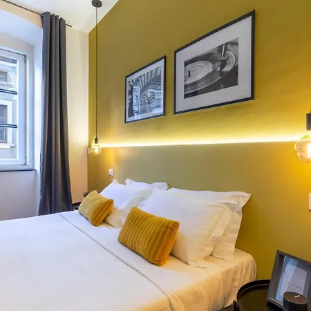 Apartment Tram For 4 Guests Trieste
