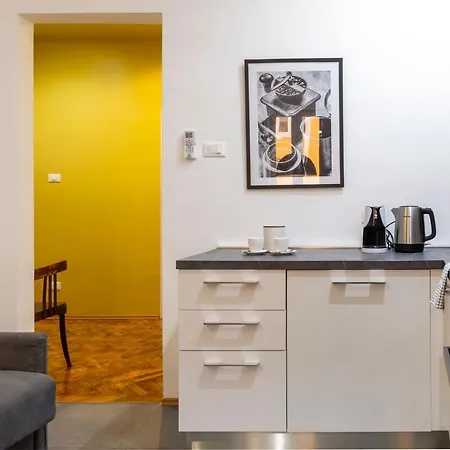 Apartament Tram For 4 Guests