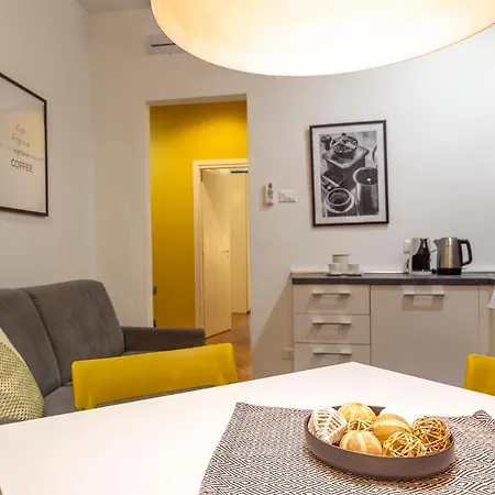 Apartment Tram For 4 Guests Trieste